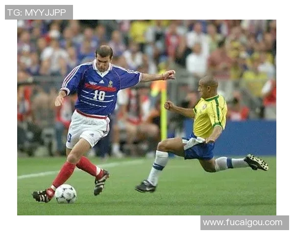 当绿茵巨星告别赛场天下足球记录永恒瞬间