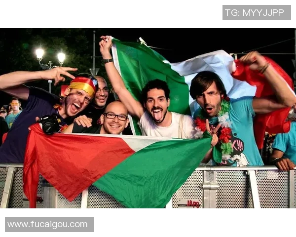 足球与网球巨星同框合影 展现跨界友谊与体育魅力